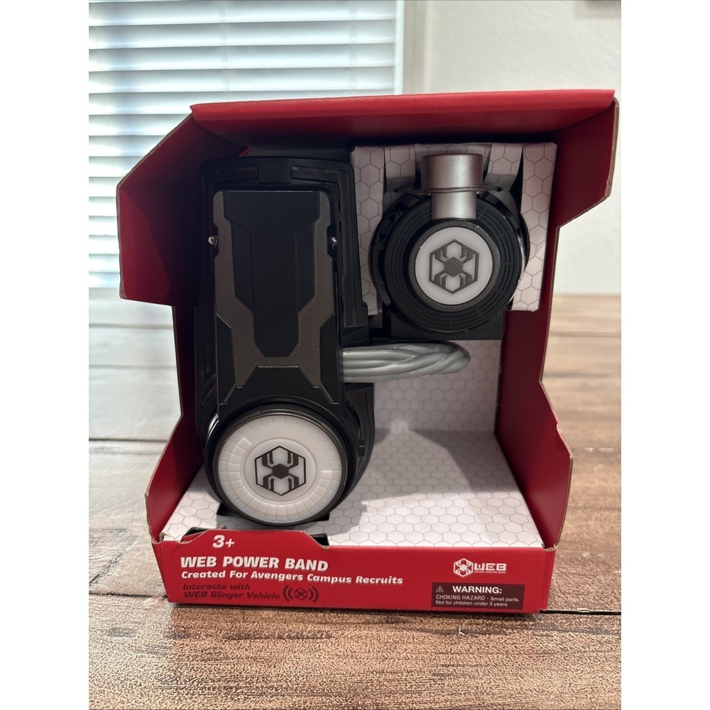 Disney Parks Marvel Avengers Campus Web Tech Power Band New‎